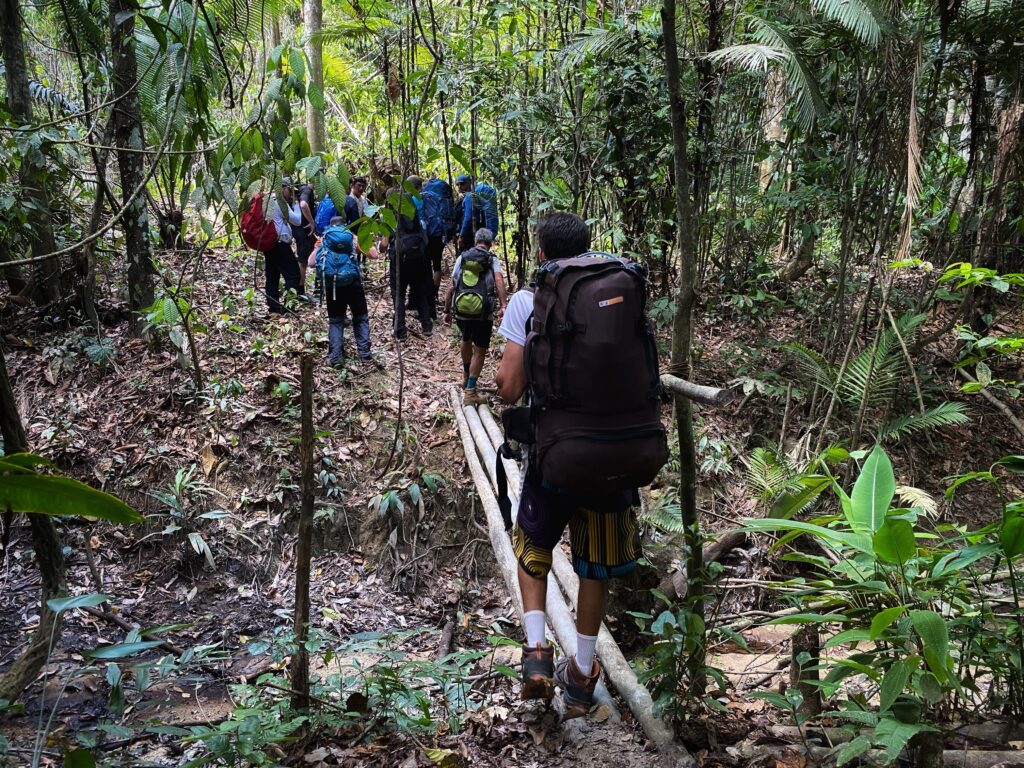 trekking_pico_da_neblina
